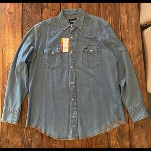 NWT Wrangler Cowboy Cut Long Sleeve Denim Snap Shirt - Size XL
